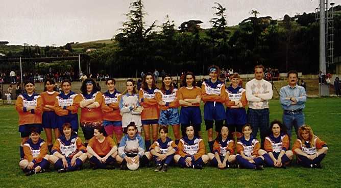 1993- Squadra Femminile calcio.jpg