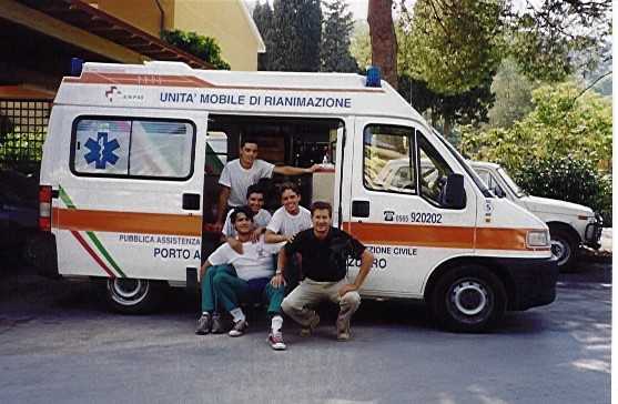 Pubblica Assistenza Porto Azzurro- volontari e Dr PaoloPrignacca.jpg