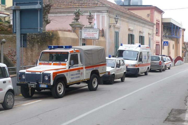 Defender 110 AIB e PAzzurro 5.jpg