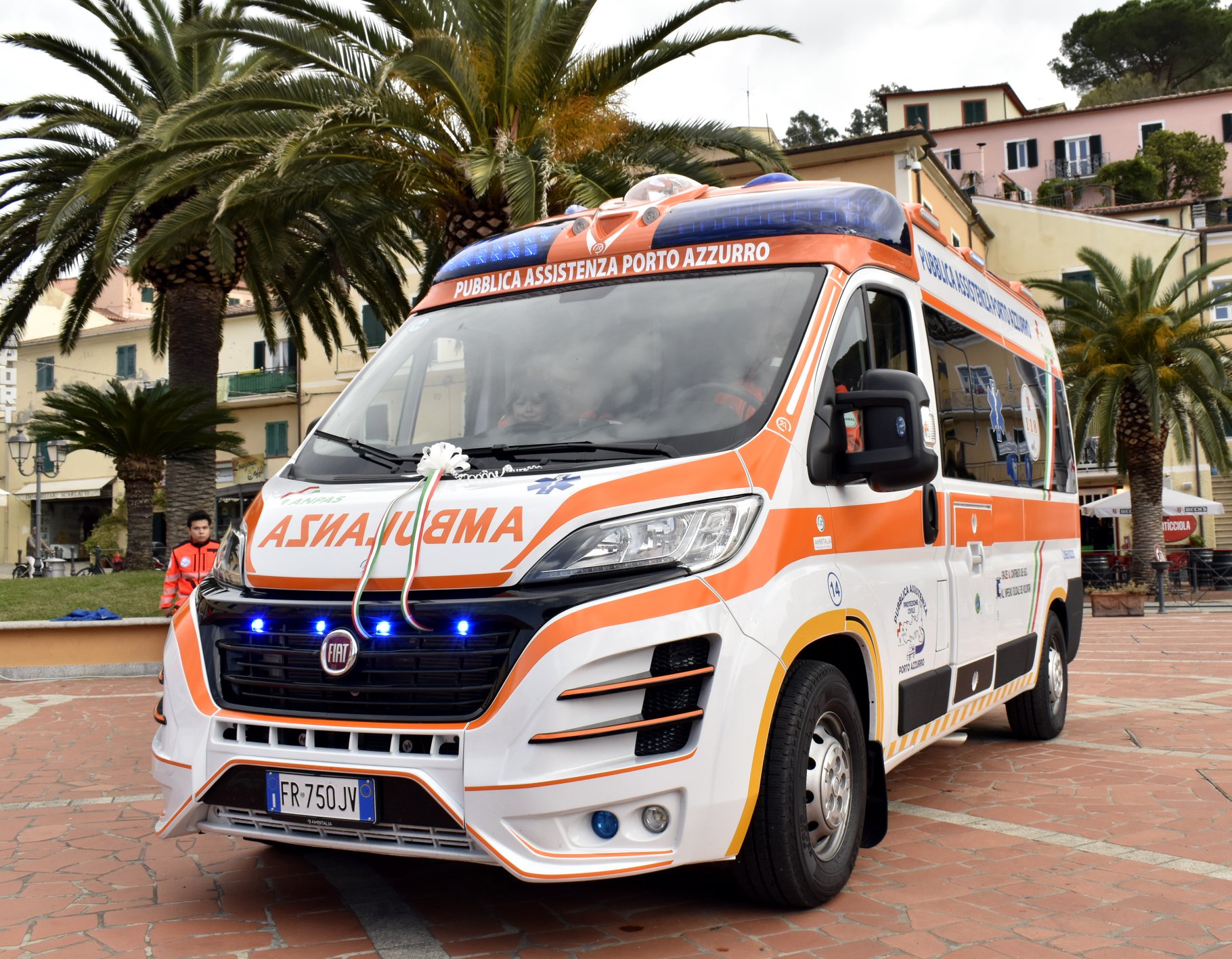 La nuova Ambulanza 118 della Pubblica Assistenza Porto Azzurro