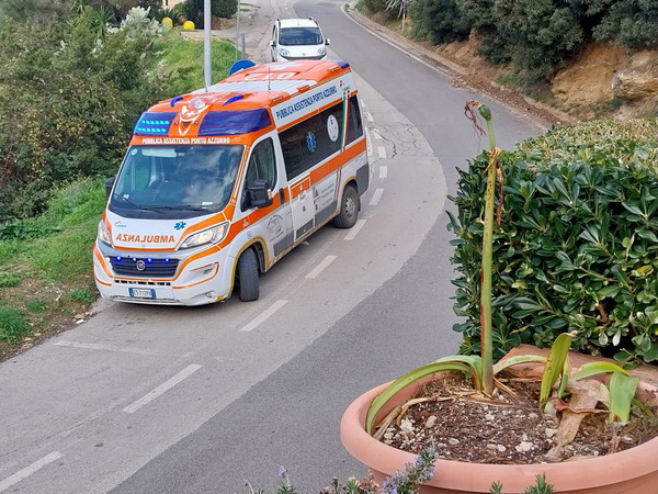 ambulanza rubata a Porto Azzurro